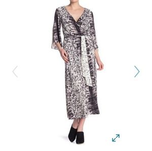 NWT XL Kenneth Cole vee neck wrap dress